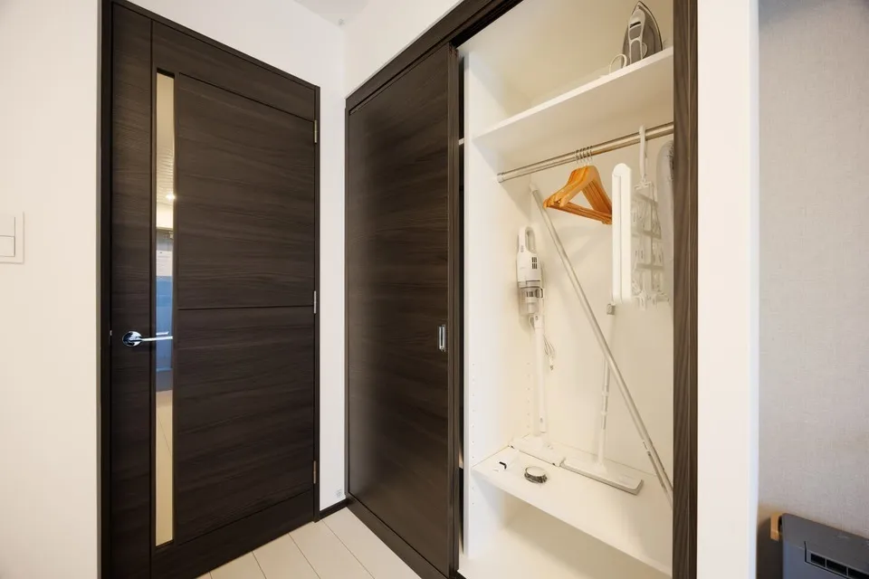Hmlet Higashi-Shinjuku II - Interior - ["Flooring", "Wall", "Interior design"]