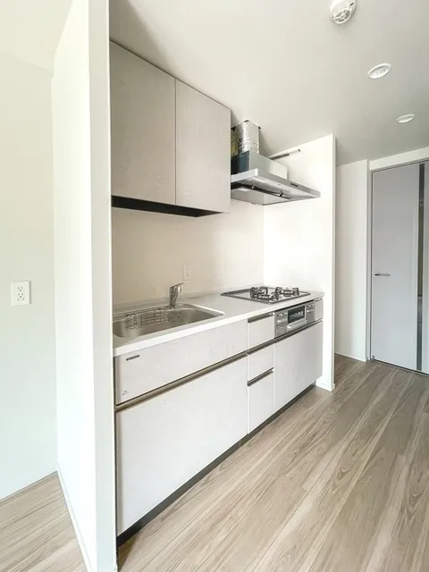 Royal Parks Shinagawa - Interior - ["Cabinetry", "Countertop", "Building"]