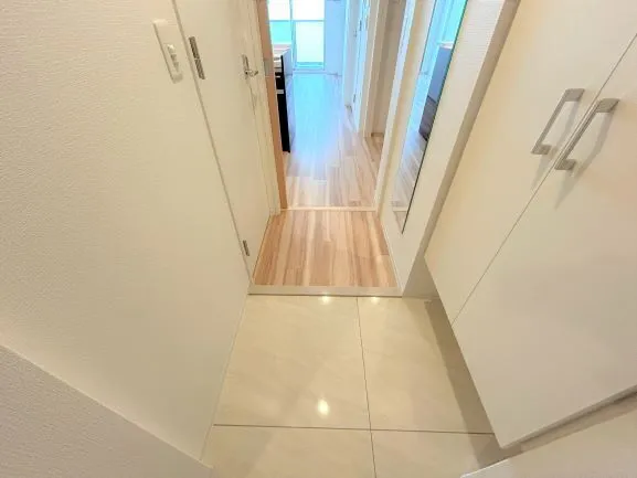 Serenite Fran Shin-Osaka - Interior - ["Flooring", "Floor", "Wood"]
