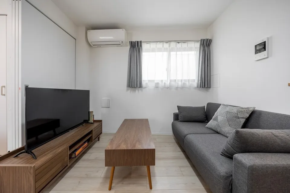 Hmlet Sangenjaya II - Interior - ["Furniture", "Flooring", "Interior design"]