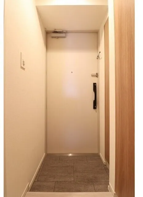 RJR Precia Kamata - Interior - ["Wall", "Flooring", "Wood"]