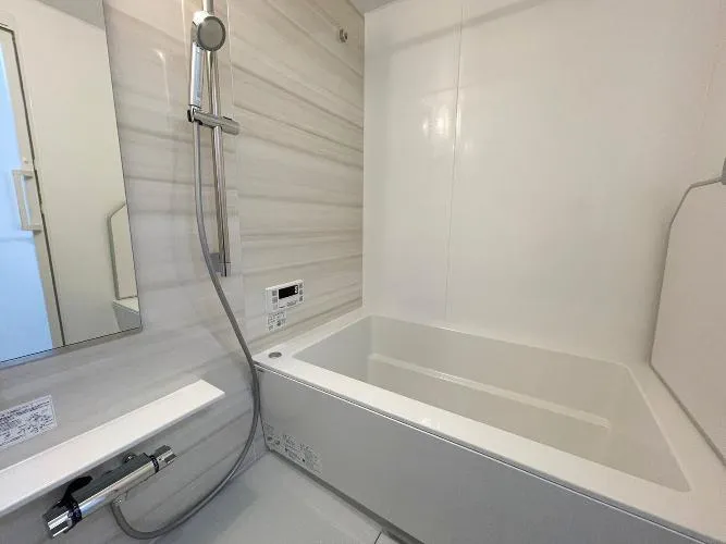 Maison Chiba Room 702