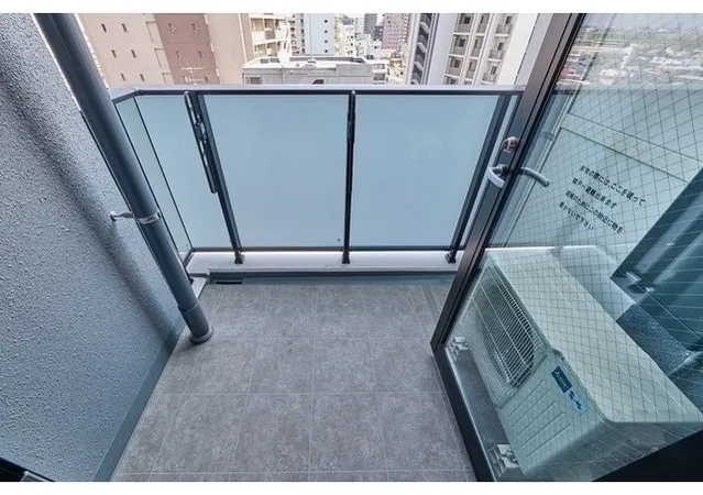 Lefon Progres Akabane Marks - Interior - ["Glass", "Apartment", "Balcony"]