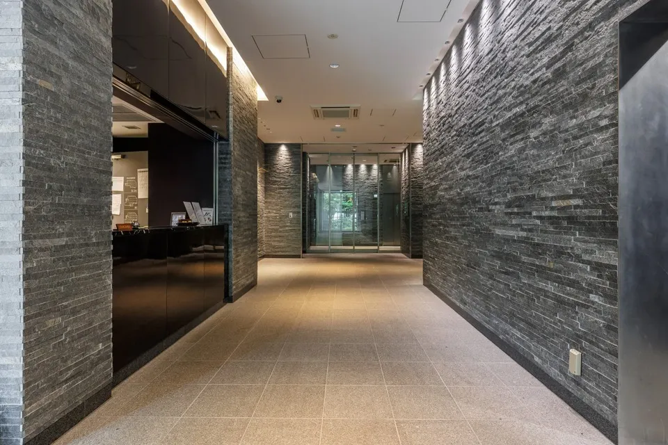 Hmlet Shinjuku Tower - Exterior - []