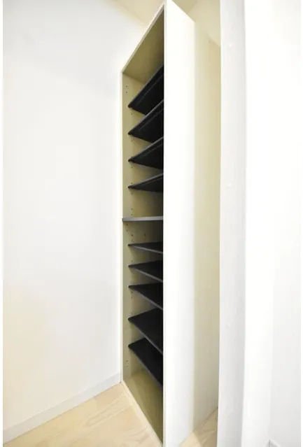Ravient Asakusa Kototoi - Interior - ["Wood", "Shelving", "Shelf"]