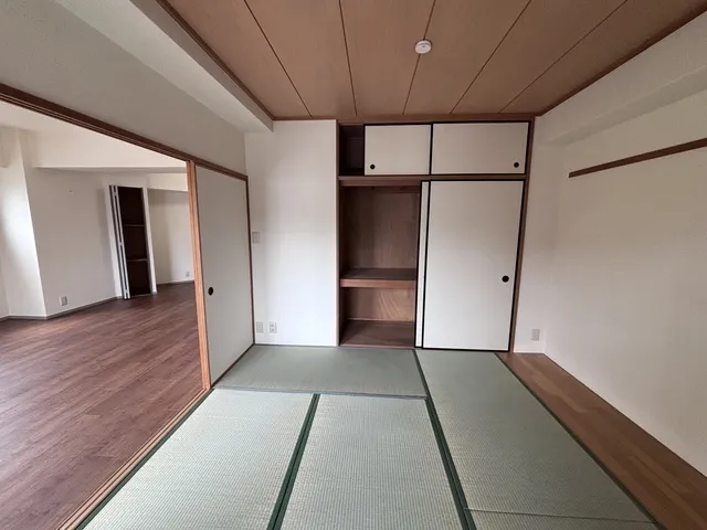 Crest Izumi - Interior - ["Flooring", "Floor", "Wood"]