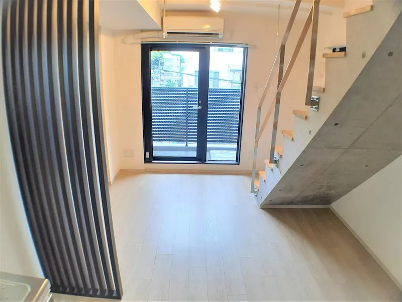 RESIDIA Bunkyo Koishikawa - Interior - ["Building", "Window", "Fixture"]