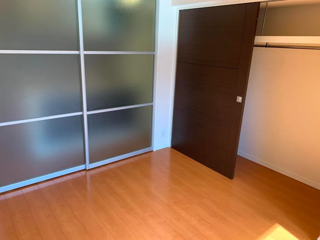 Belle Face Hongo Yumicho - Interior - ["Wood", "Fixture", "Automotive exterior"]