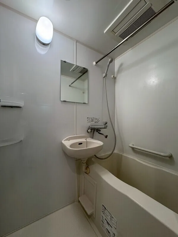 La Santé Hiroo - Interior - ["Flooring", "Plumbing fixture", "Interior design"]