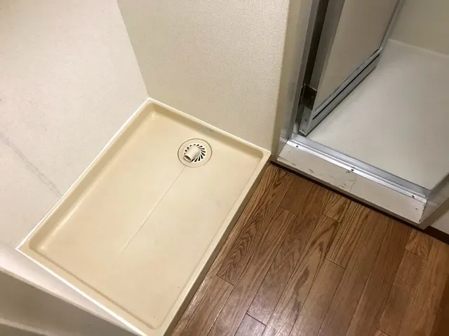 Autumn In New York - Interior - ["Flooring", "Floor", "Shower Base"]