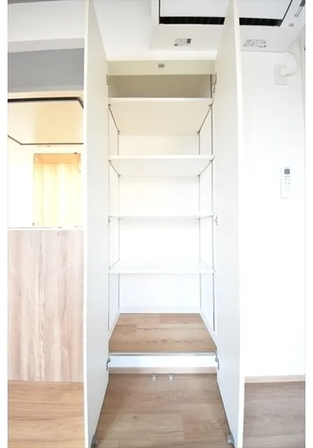 Maison Bellvie Shimokitazawa - Interior - ["Flooring", "Wall", "Floor"]