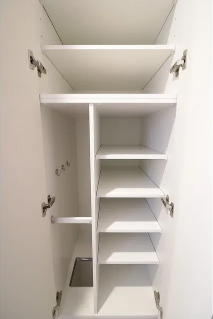 Demes Higashi Shinjuku - Interior - ["Shelf", "Cabinetry", "Shelving"]