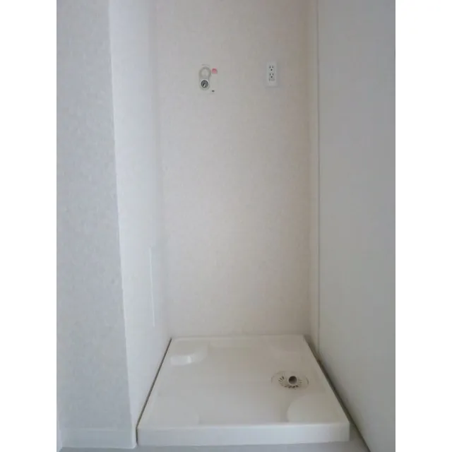 Belle Soleil - Interior - ["Fixture", "Wall", "Wood"]