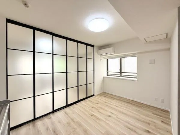 Lier Wakamatsucho - Interior - ["Flooring", "Ceiling", "Floor"]