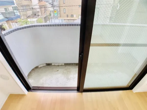 La Flats - Interior - ["Property", "Product", "Floor"]
