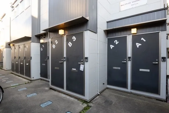 Multiplex Kanamecho - Exterior - ["Door", "Composite material", "Metal"]