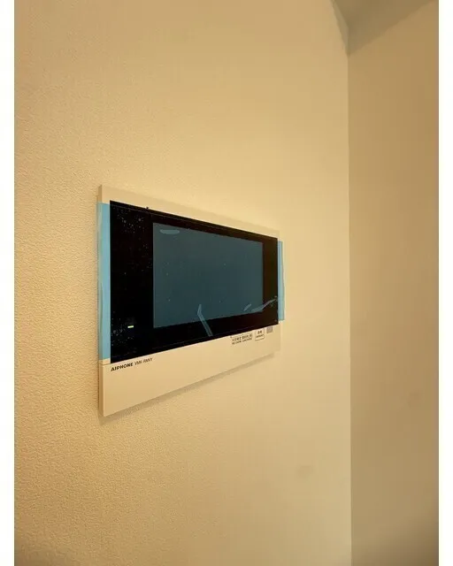 Season Flats Omorinishi - Interior - ["Electronic device", "Display device", "Technology"]