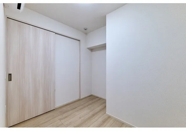 Due Oku - Interior - ["Flooring", "Wood", "Floor"]