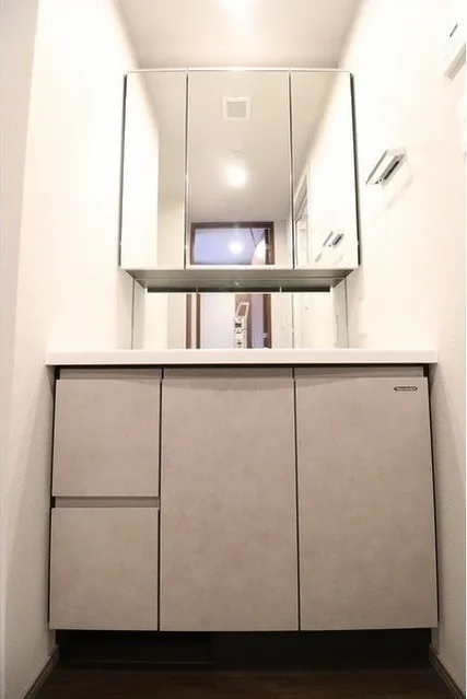 AIFLAT Sakurajosui - Interior - ["Cabinetry", "Furniture", "Rectangle"]