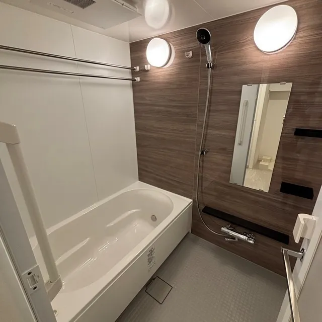 Park Axis Shinagawa Tennozu Isle - Interior - ["Flooring", "Plumbing fixture", "Floor"]