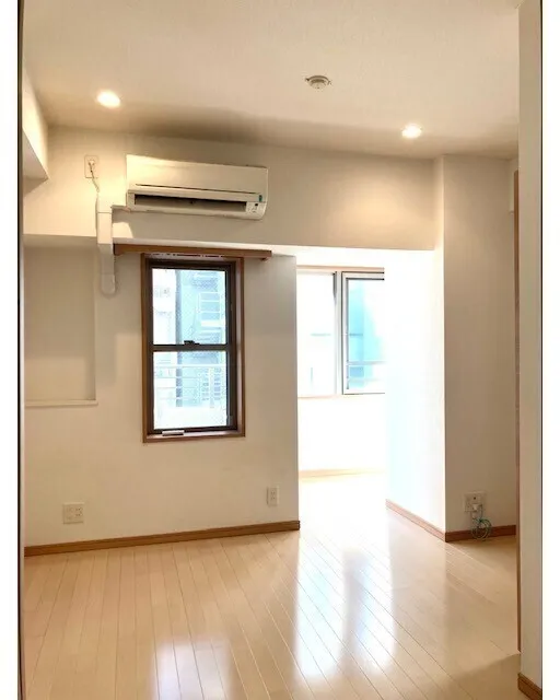 Preple Nihonbashi - Interior - ["Wood", "Flooring", "Ceiling"]