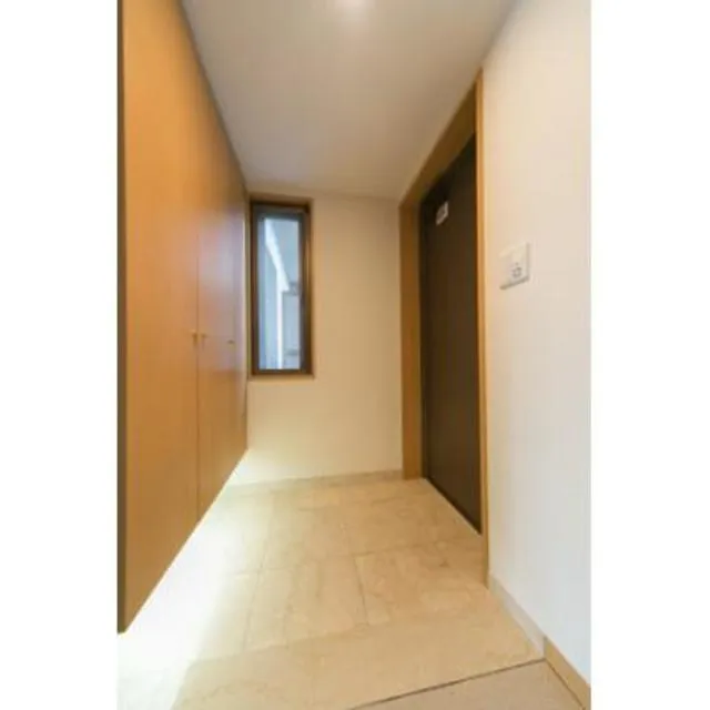 Park Heim Nakanosakaue - Interior - ["Property", "Building", "Window"]