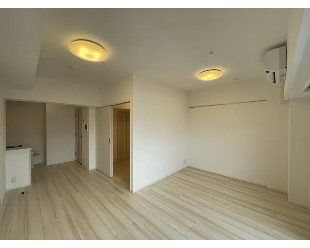 Comforia Liv Hirai MUTIO - Interior - ["Flooring", "Floor", "Interior design"]