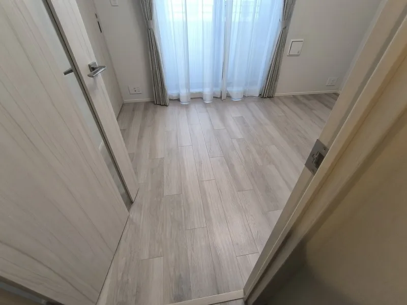 Livio Raison Chiyoda Iwamotocho Lugente - Interior - ["Flooring", "Wood", "Floor"]