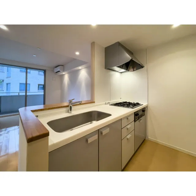 Orchid Residence Kagurazaka - Interior - ["Cabinetry", "Countertop", "Tap"]