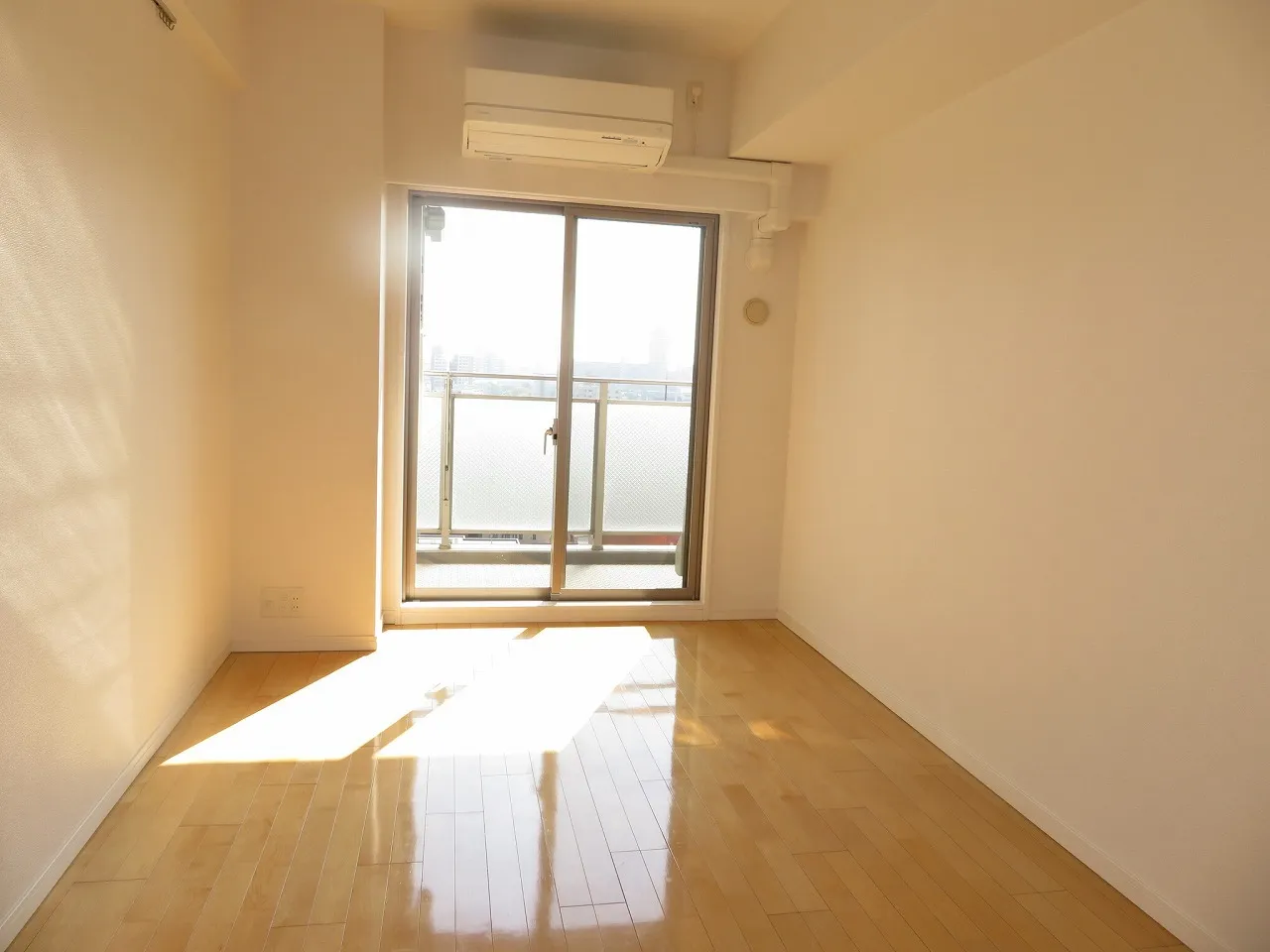 Esty Maison Oshima - Interior - ["Building", "Property", "Fixture"]