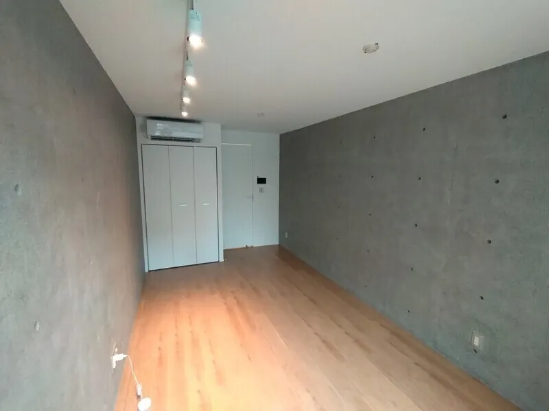 Fullea Fudomae - Interior - ["Flooring", "Floor", "Ceiling"]