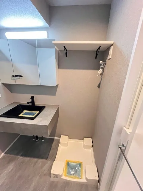 Residia Shiba Daimon II - Interior - ["Floor", "Plumbing fixture", "Plumbing"]