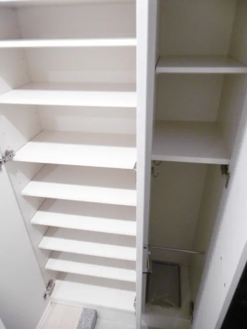 Leaf Comfort Akabane - Interior - ["Wood", "Shelving", "Shelf"]