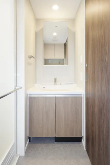 VIERA Court Nihonbashi Hisamatsucho - Interior - ["Mirror", "Sink", "Cabinetry"]