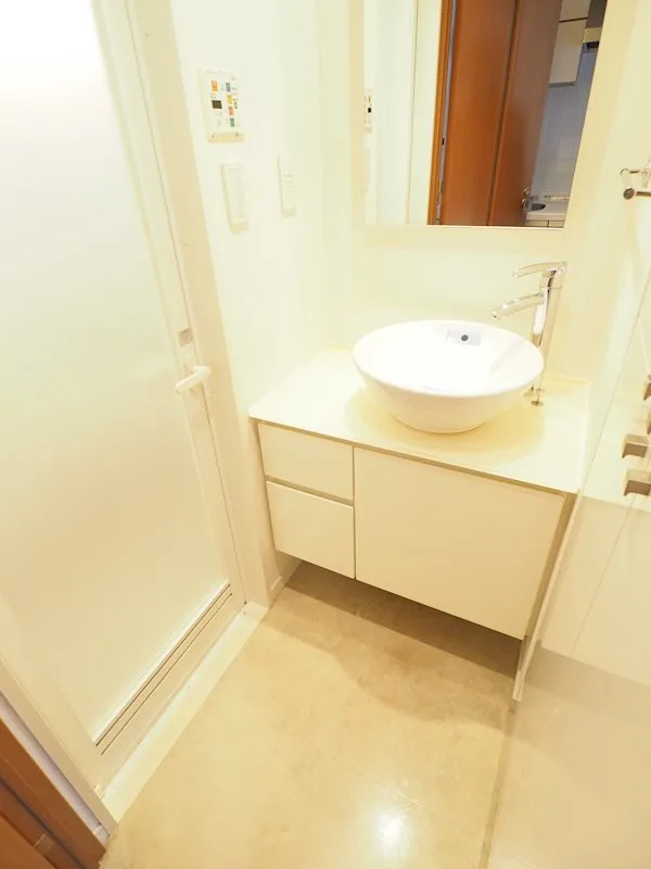 Residia Bunkyo Hongo - Interior - ["Sink", "Tap", "Bathroom sink"]