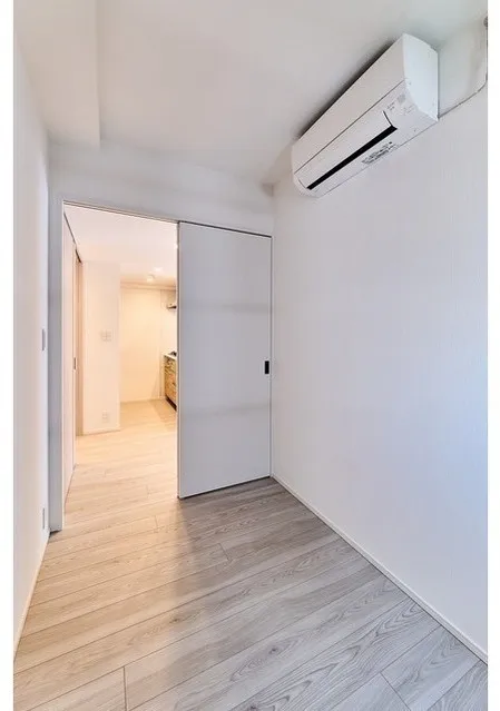 Comforia Liv Oshiage NORTH - Interior - ["Flooring", "Floor", "Wood"]