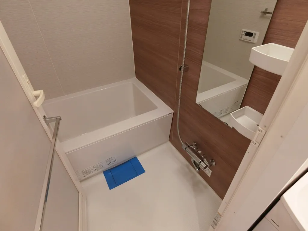 Primal Gotanda - Interior - ["Bathroom", "Fixture", "Floor"]