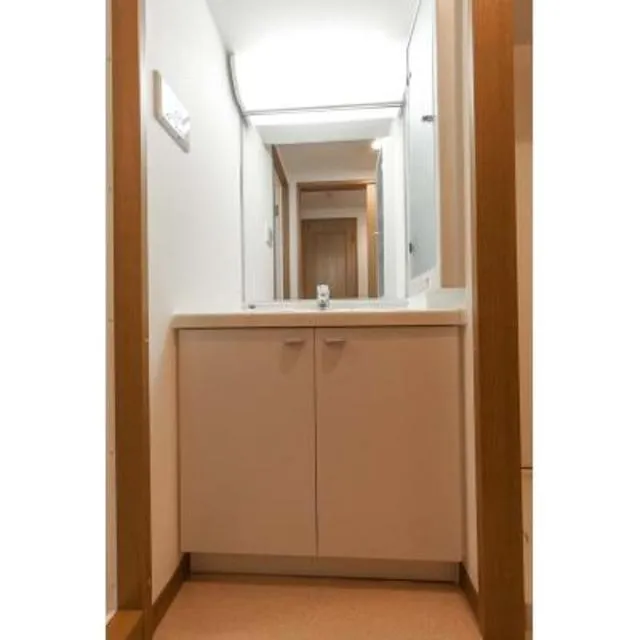 SUN Ebisu - Interior - ["Cabinetry", "Handle", "Building"]