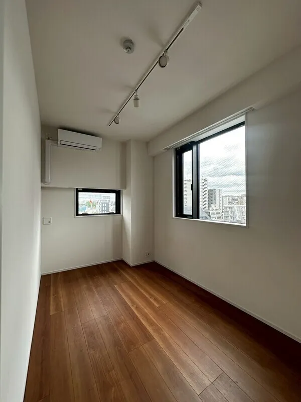 Lumique Omori - Interior - ["Flooring", "Floor", "Wood flooring"]