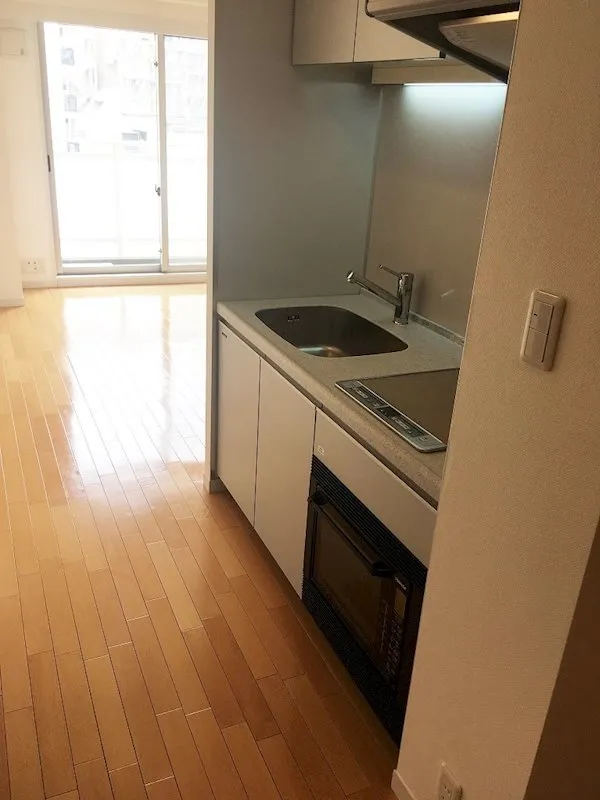 Frensia Azabujuban North - Interior - ["Kitchen sink", "Cabinetry", "Sink"]