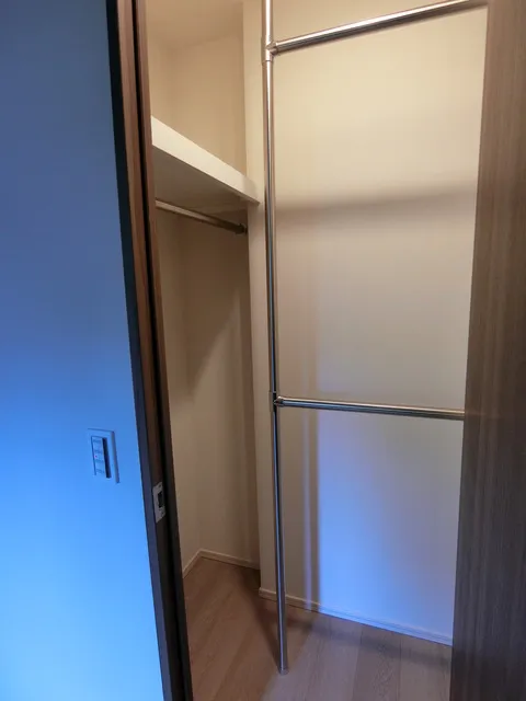 The Parkhouse Toyocho Midori Guest House - Interior - ["Fixture", "Wood", "Automotive exterior"]