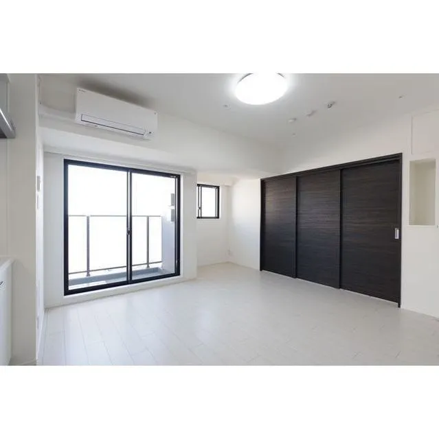 OPEN BLOOM SUMIDA YAHIRO - Interior - ["Building", "Window", "Fixture"]