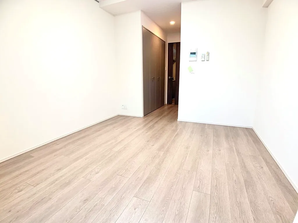Orchid Residence Morishita - Interior - ["Brown", "Property", "Fixture"]