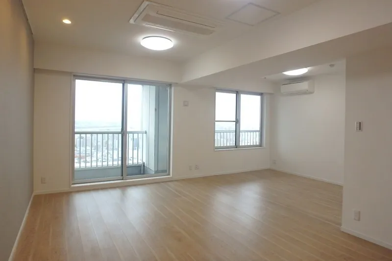Riverside Sumida Central Tower Palace - Interior - ["Flooring", "Wood flooring", "Floor"]