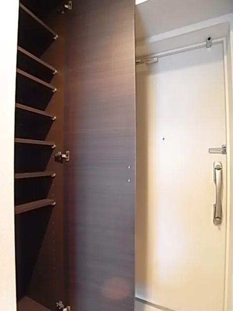 Ecology Toritsu University Residence - Interior - ["Wood", "Flooring", "Interior design"]
