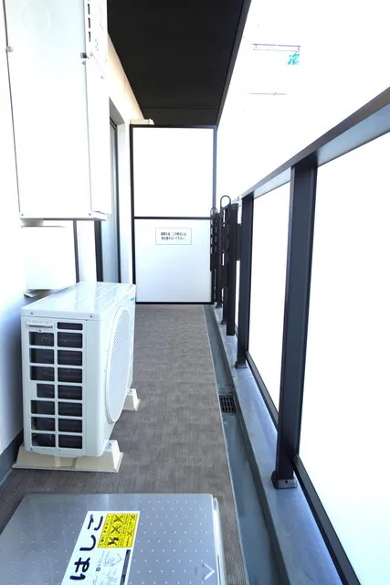 La Casa Hiroo - Interior - ["Automotive design", "Automotive exterior", "Gas"]