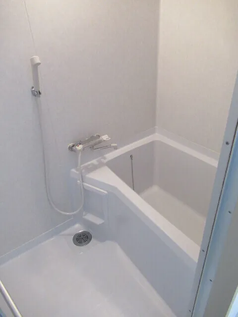 Tetsuhizaka Mansion - Interior - ["Plumbing fixture", "Bathtub", "Bathroom"]