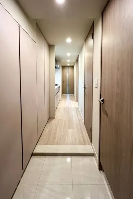 Royal Parks Ariake - Interior - ["Flooring", "Floor", "Wood"]