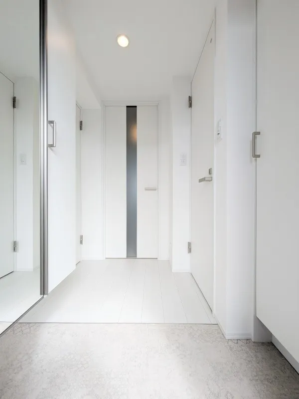 El Faro Sangenjaya VI - Interior - ["Flooring", "White", "Floor"]