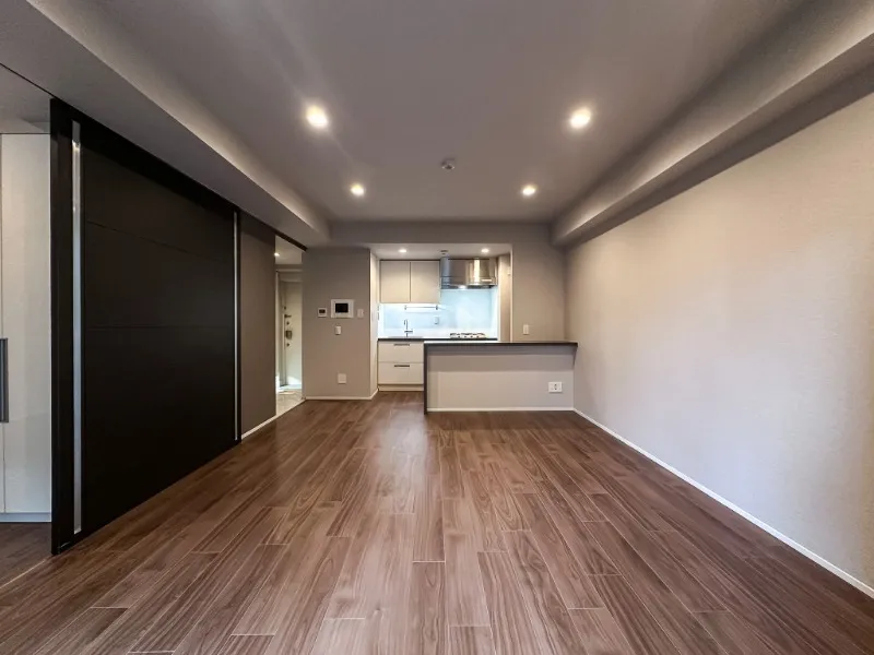 Castalia Azabujuban - Interior - ["Flooring", "Floor", "Ceiling"]